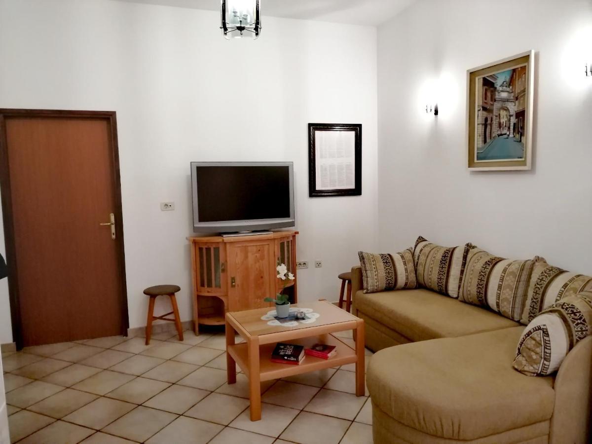 Room And Apartment Lea Rovinj Exteriör bild