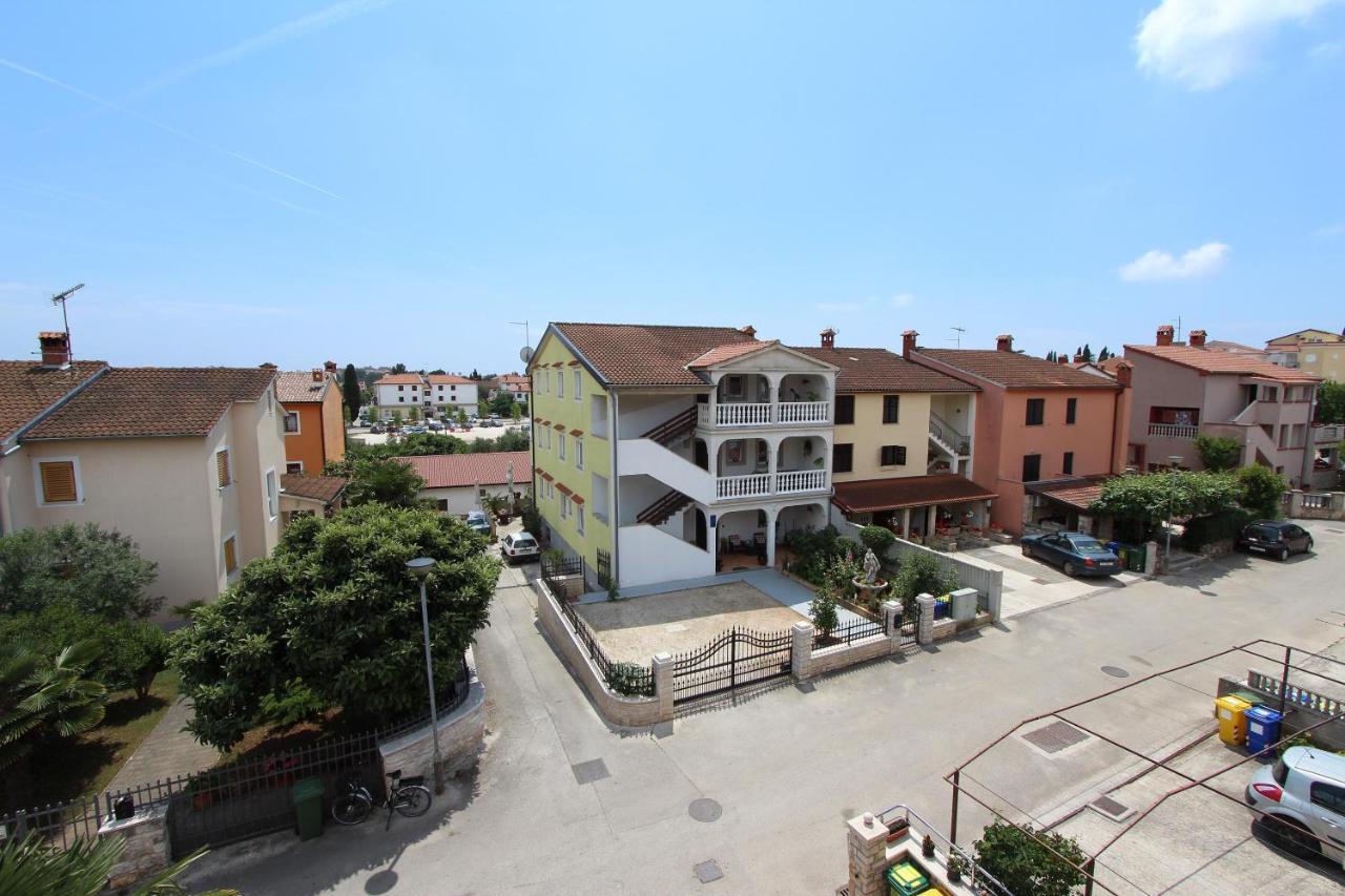 Room And Apartment Lea Rovinj Rum bild