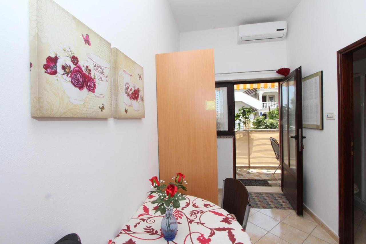 Room And Apartment Lea Rovinj Rum bild