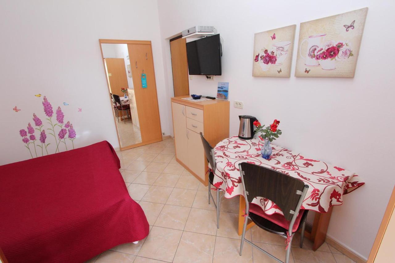 Room And Apartment Lea Rovinj Exteriör bild